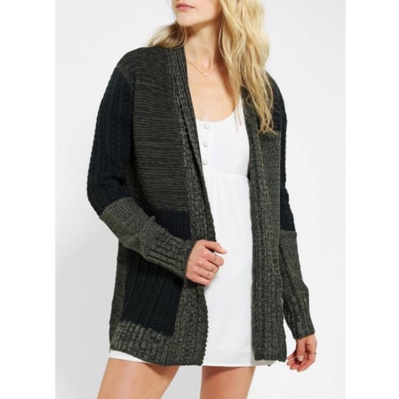 Maroon L RRP £58 Urban Outfitters Kimchi Blue Contrast Fabric Back Cardigan